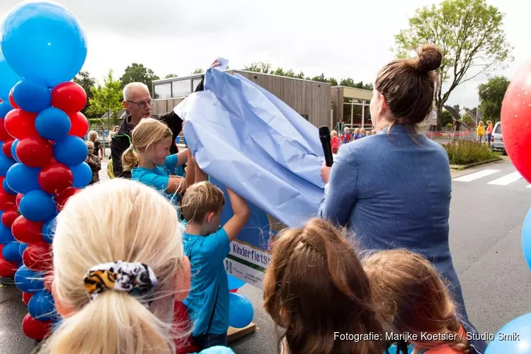 Eerste kinderfietsroute van Groningen geopend in Zoutkamp