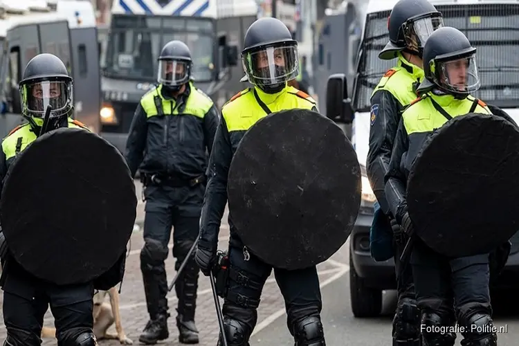 Mobiele Eenheid ingezet bij onrustige avond in Hoogkerk